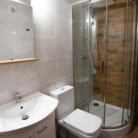 Noclegi * 루다 실롱스카