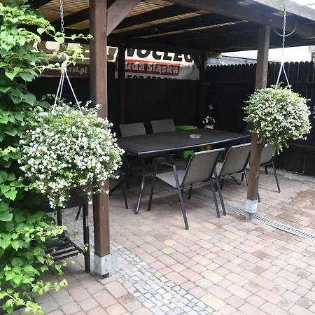 Hostal Noclegi *