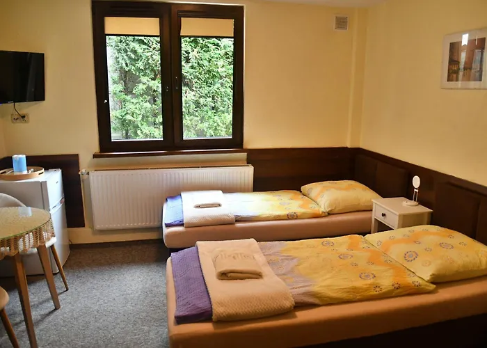 Noclegi Auberge de jeunesse *